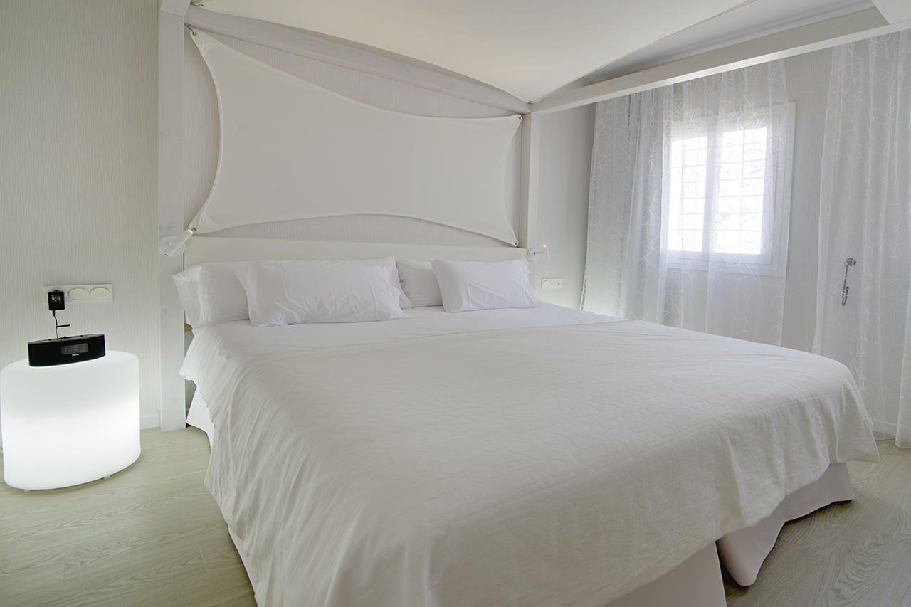 Blanco Hotel Formentera Es Pujols Kültér fotó